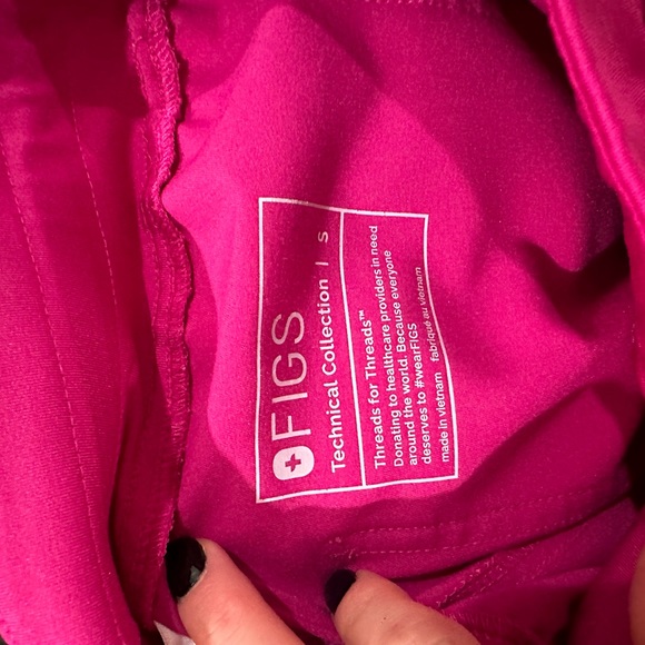 Figs scrub set! Pants and top! - Picture 3 of 4